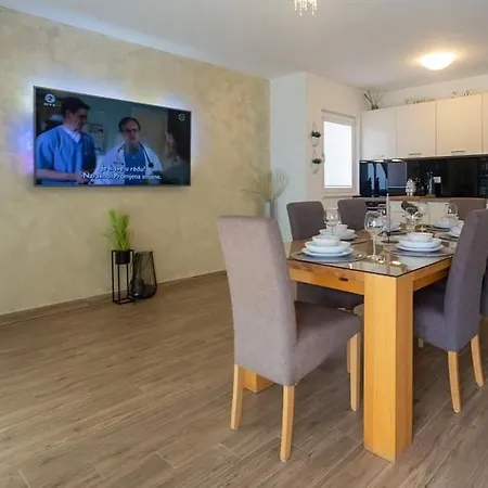 Apartament Family-friendly With Swimming Pool Businci, Ciovo - 21999 *