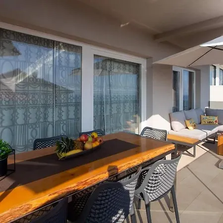 Apartament Family-friendly With Swimming Pool Businci, Ciovo - 21999 Trogir