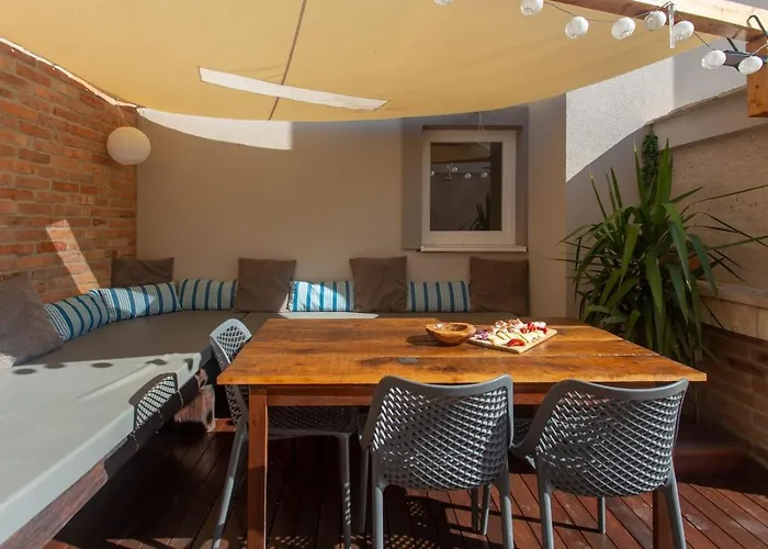 Family-friendly With Swimming Pool Businci, Ciovo - 21999 公寓 特罗吉尔